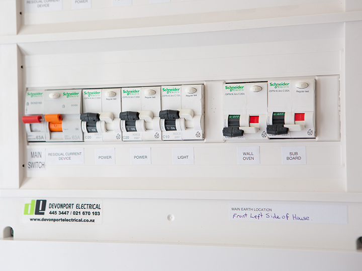 Arc fault detection devices from PDL installed in Wolfkamp’s home’s swithchboard.