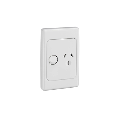 2000 series single switch socket outlet.