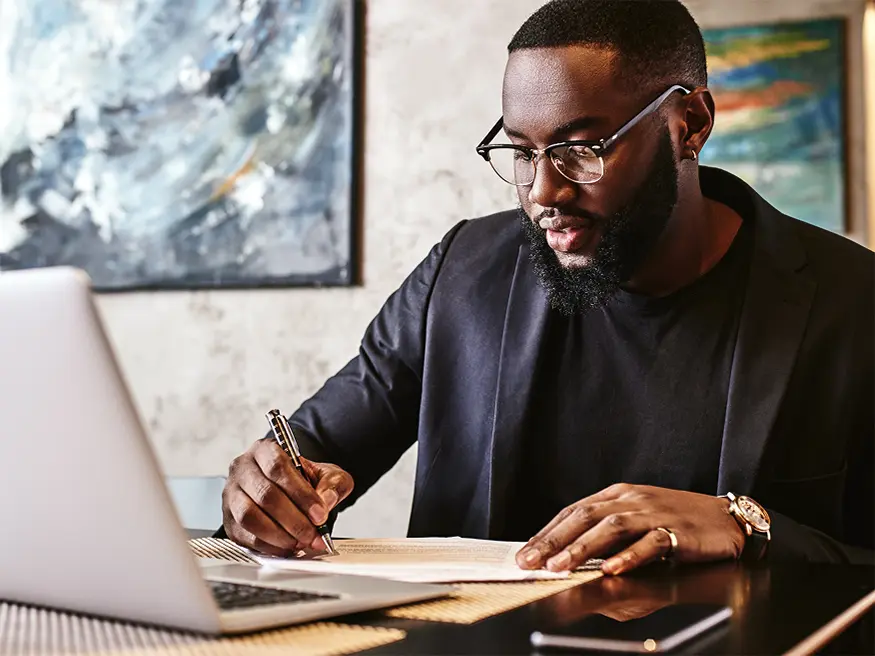 A man registers for a C-Bus Course.