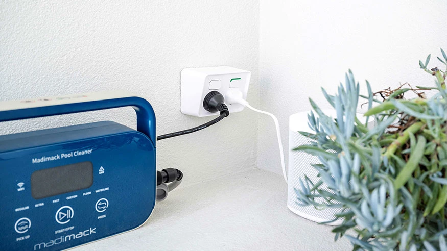 Outdoor setup featuring an Iconic